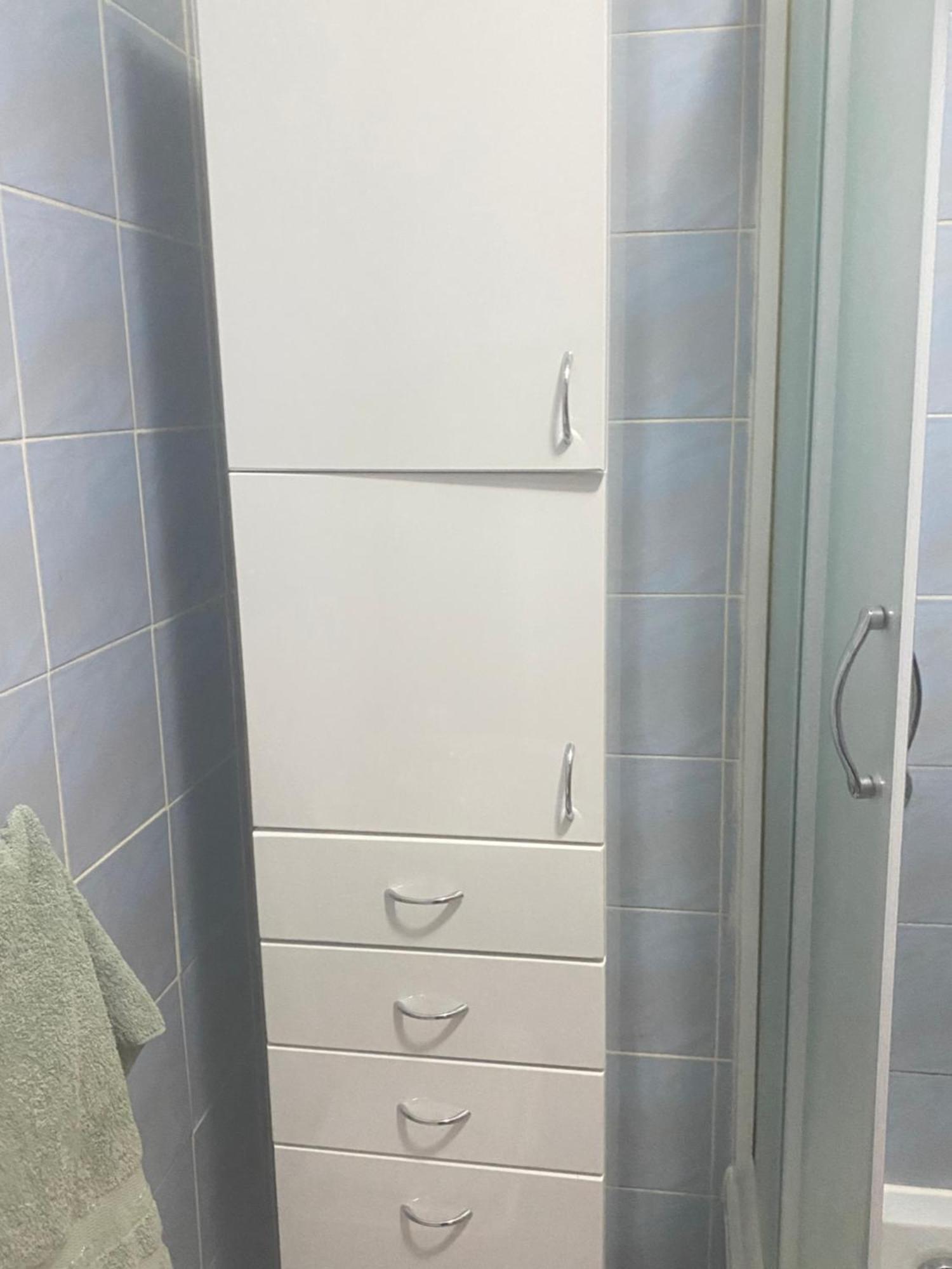 Stan Blizu Izlaza Na Autoput Mali Mokri Lug Exteriör bild